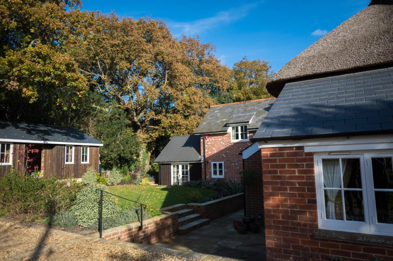 Thatched Cottage Brockenhurst Dış mekan fotoğraf